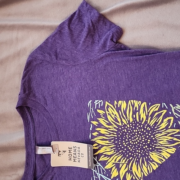 Home Means Nevada Co. - Purple Sunflower t-shirt 💜 Women's Size Medium - New - Picture 2 of 13